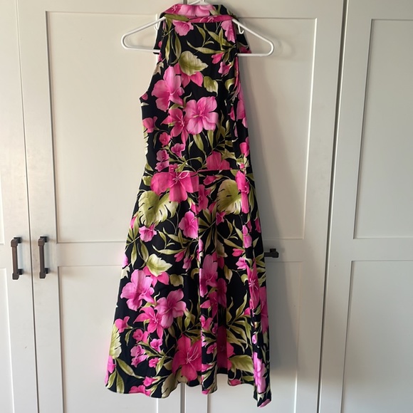 Flower dress - Picture 3 of 6